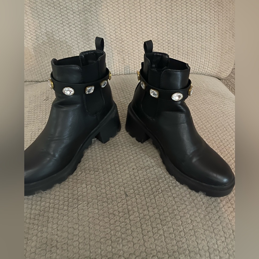 Women’s Ankle booties - size 8.5